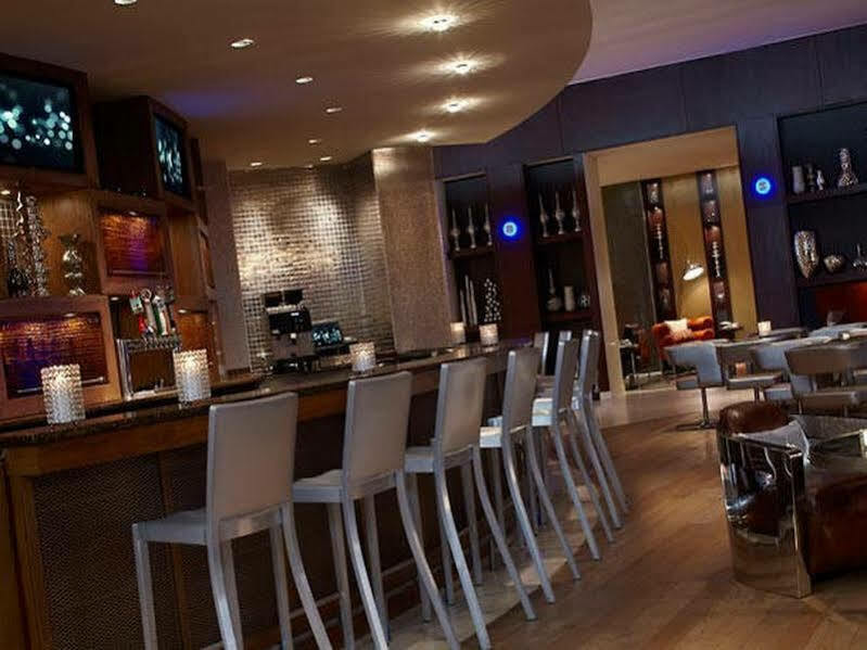ルネッサンス セントルイス エアポート ホテル Berkeley エクステリア 写真